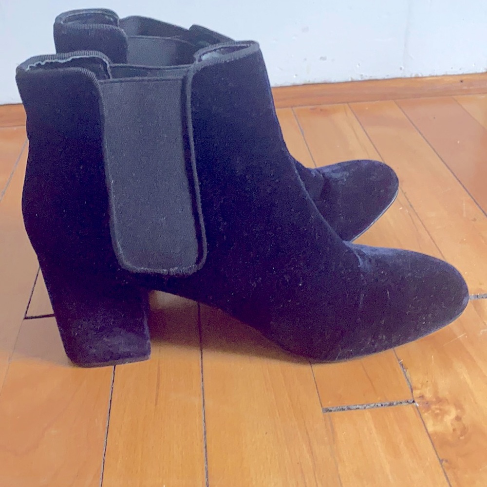 H&M blue velvet heeled boots